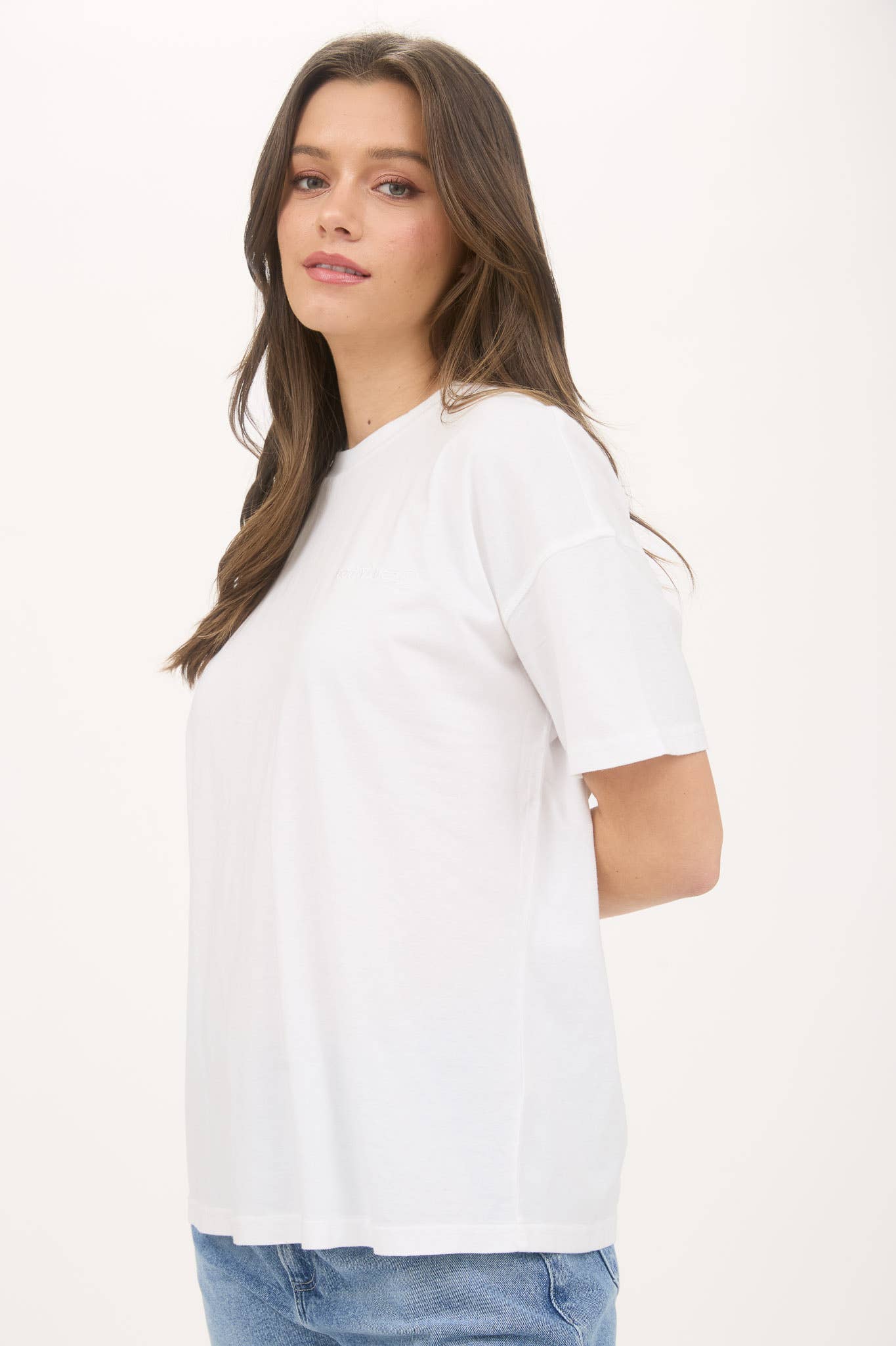 WASHED GOOD VIBES EMBROIDERY SHORT SLEEVE KNIT TOP
