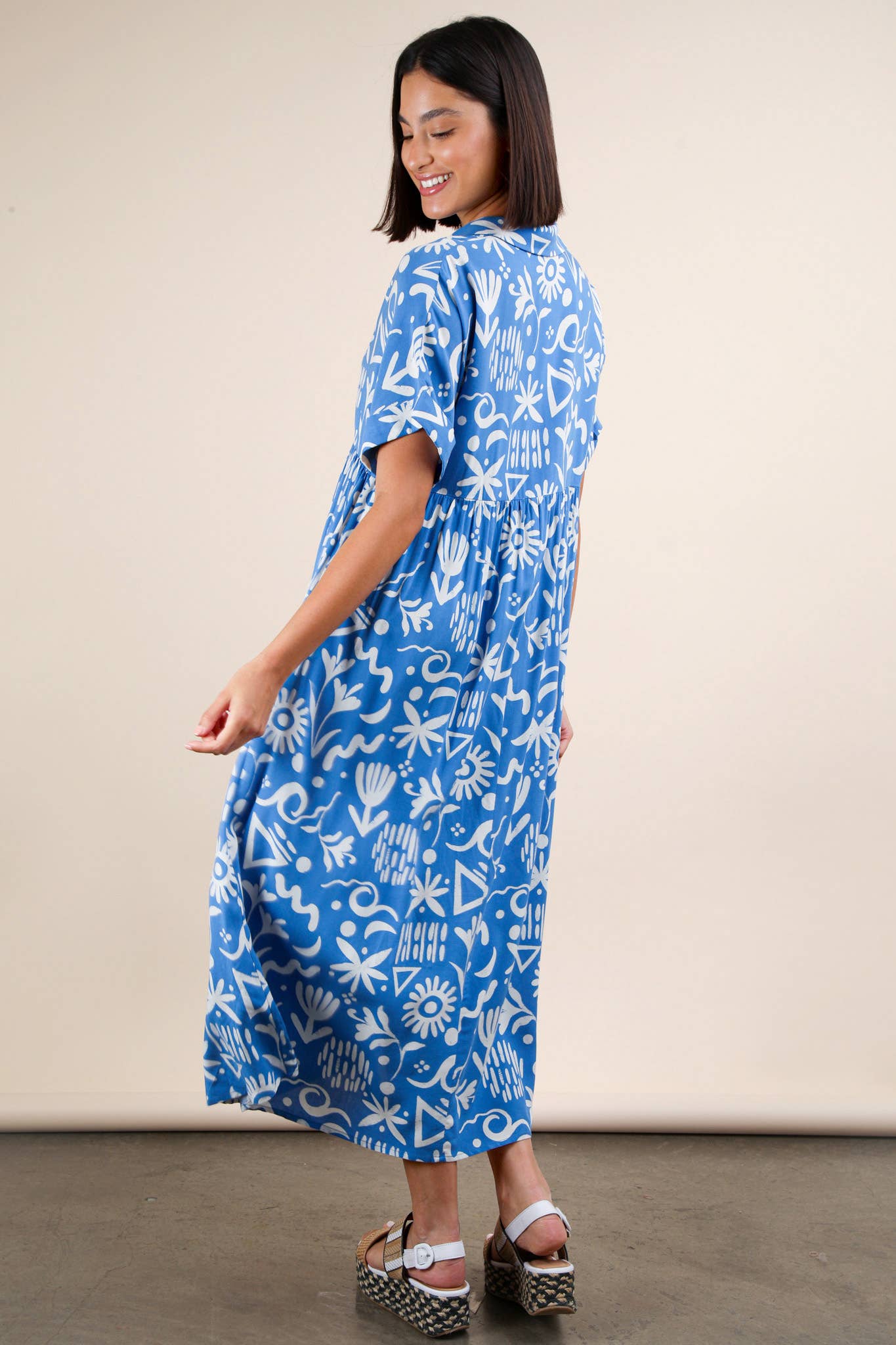 ND31583-Oversized Printed Shirt Midi Dress