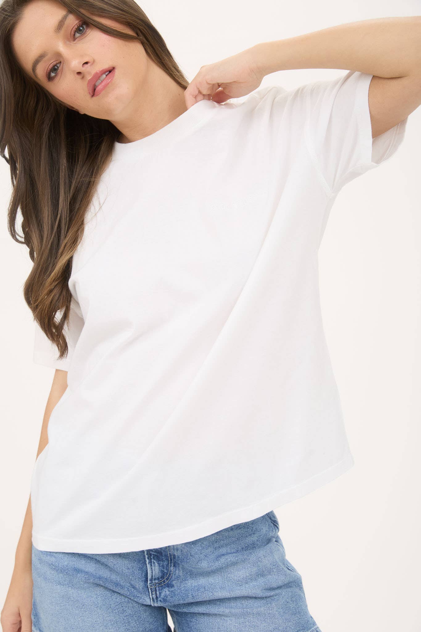 WASHED GOOD VIBES EMBROIDERY SHORT SLEEVE KNIT TOP