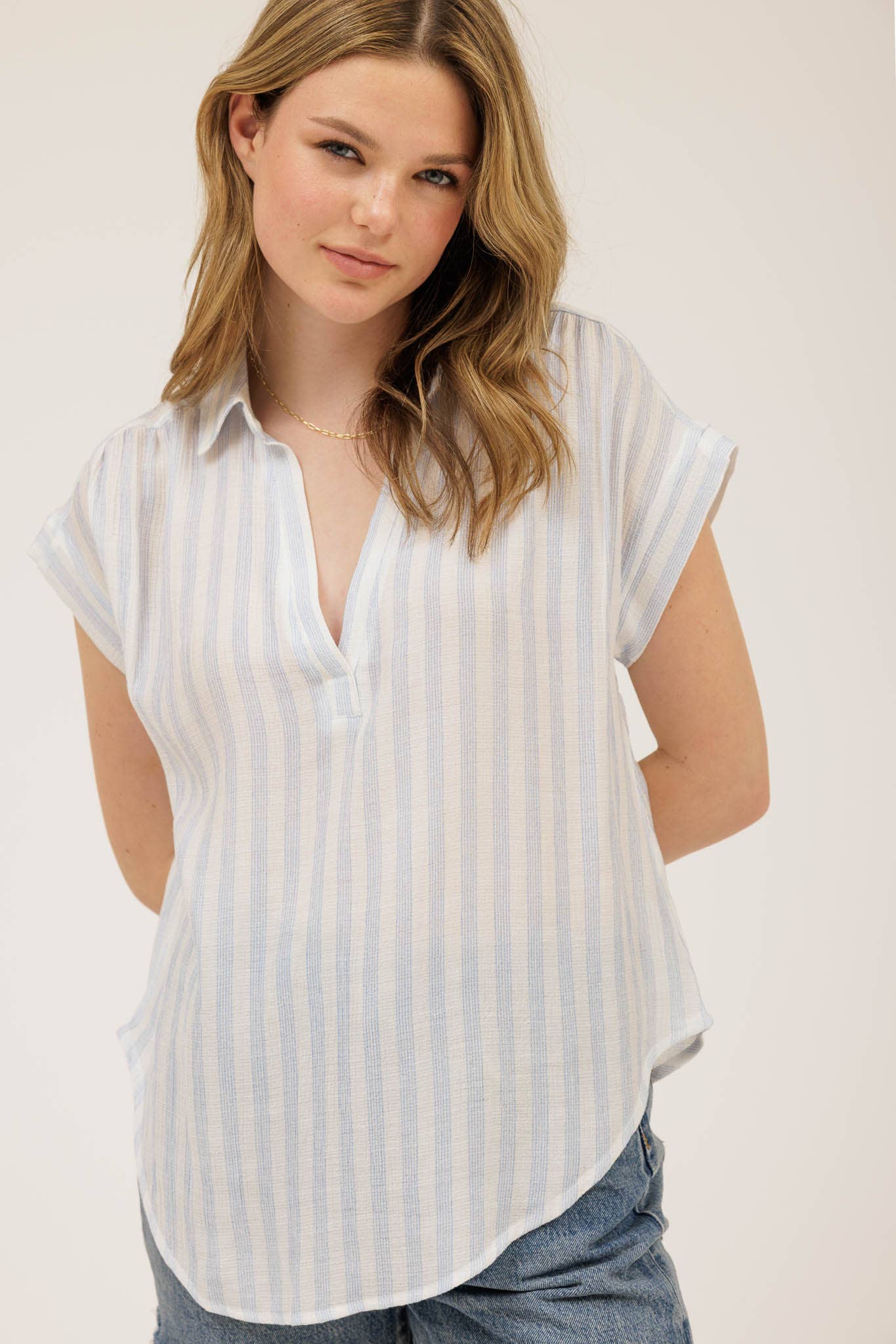 STRIPE COLLARED CUFF SLEEVE LIGHTWEIGHT SHIRT