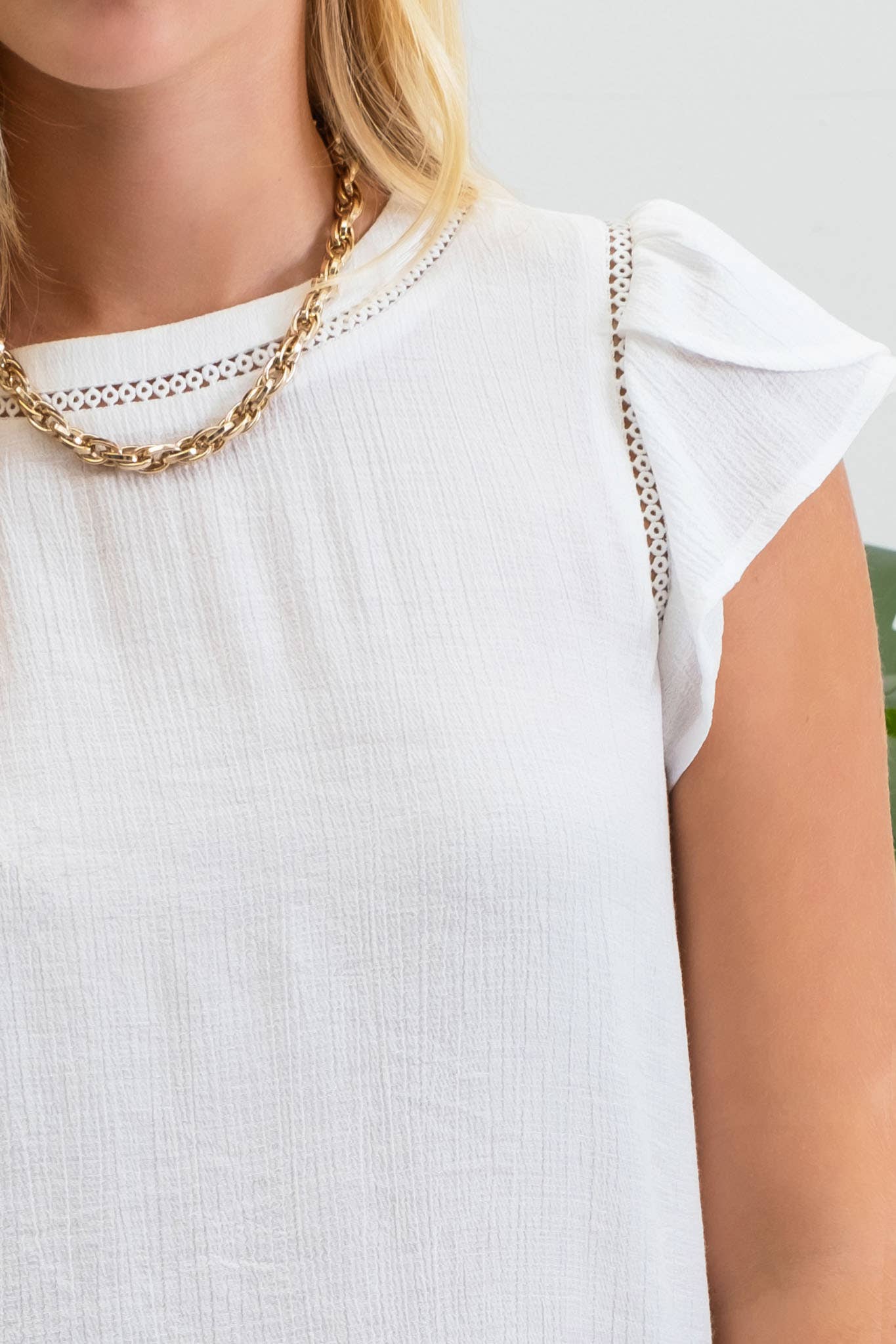 TULIP SLEEVE BACK BUTTON BLOUSE