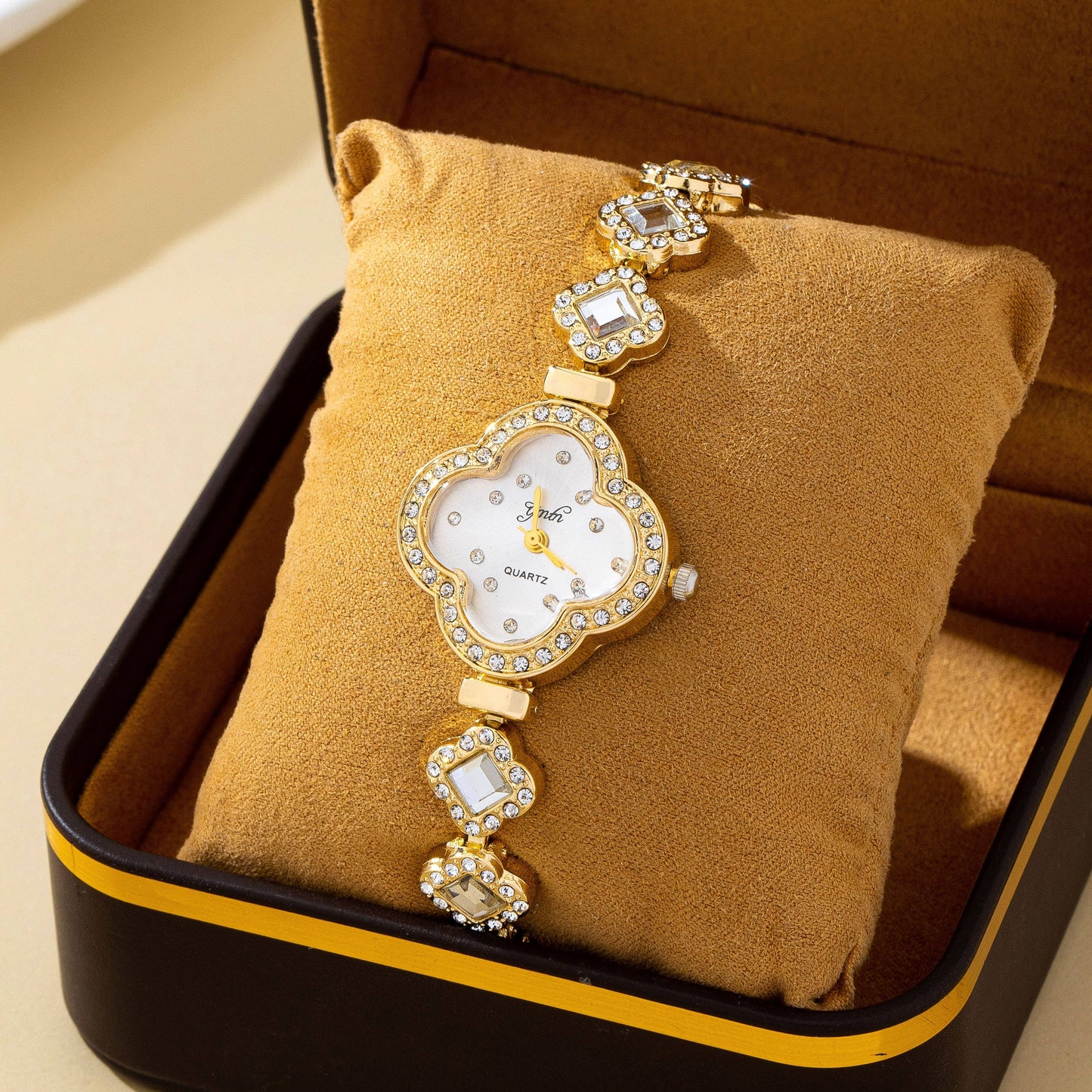 Clover Crystal Band Watch
