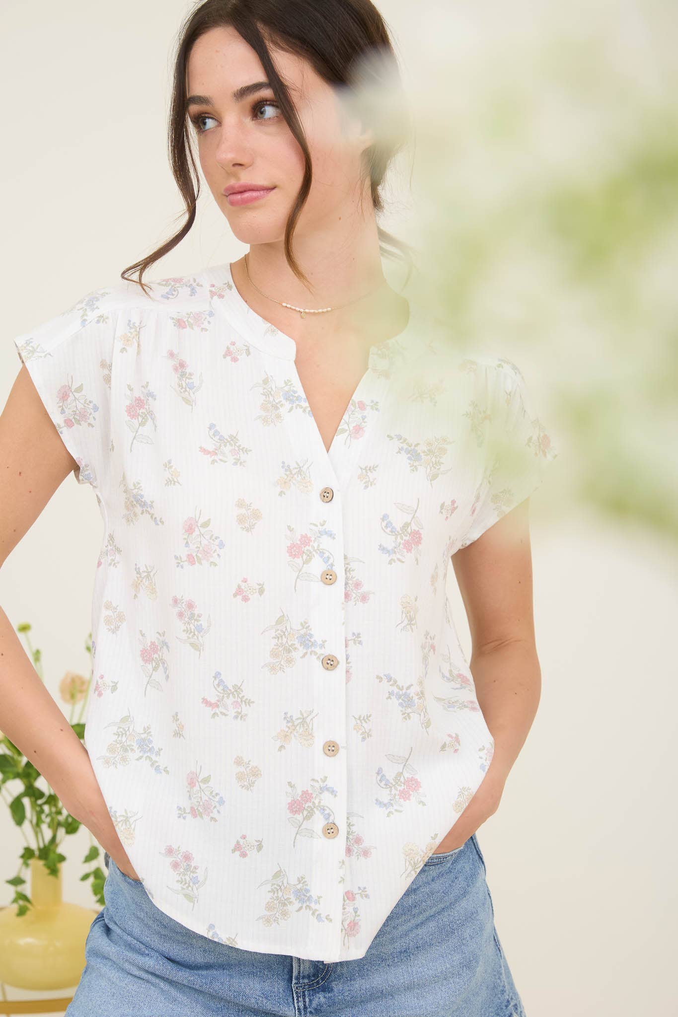 STRIPE FLORAL SHORT SLEEVE BUTTON DOWN TOP