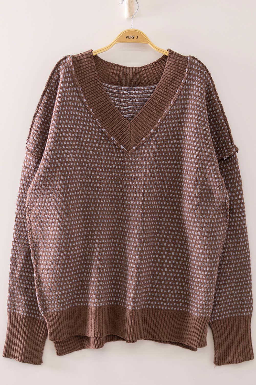 New Me - Contrast Stitch Reversible V-Neck Sweater - Brown