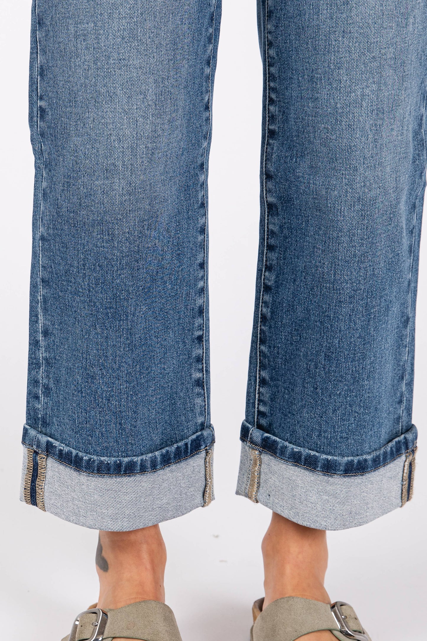 Medium High Rise Stretch Relaxed Straight w/ Cuffed Hem Jeans