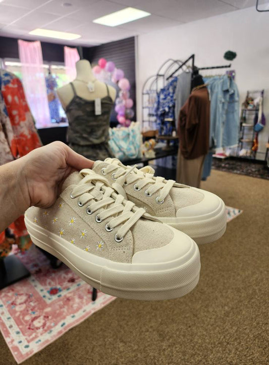 Corky's Daisy Tennis Shoe