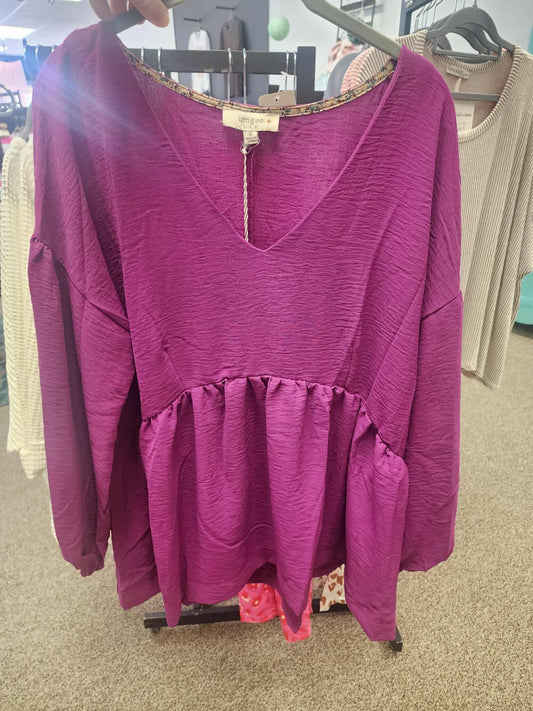 V-neck 3/4 Sleeve Blouse in Purple - Plus Size