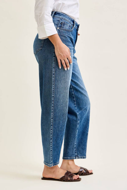 Judy Blue High Waisted Rigid Magic Barrel w/ Dart Detailing