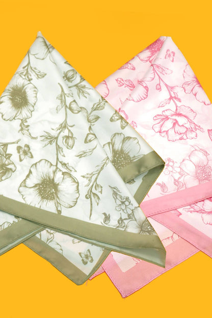 PETITE FLOWER PRINT SILKY FEELING BANDANA SCARF | PINK