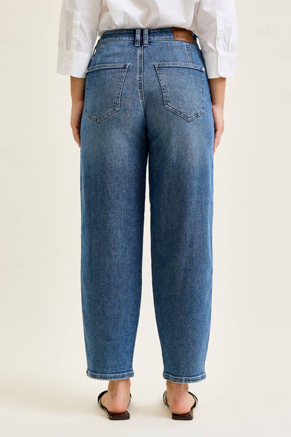 Judy Blue High Waisted Rigid Magic Barrel w/ Dart Detailing