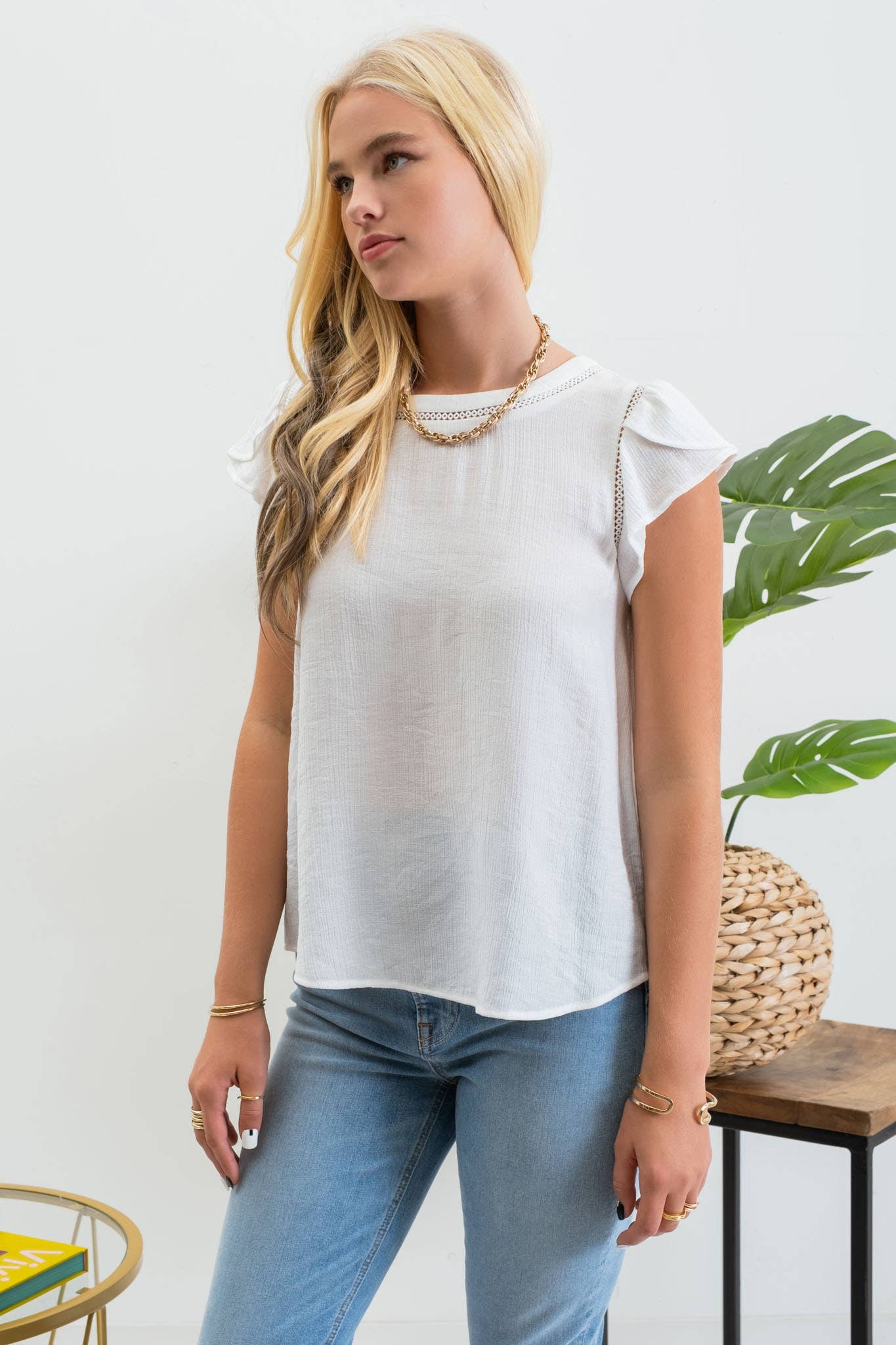 TULIP SLEEVE BACK BUTTON BLOUSE