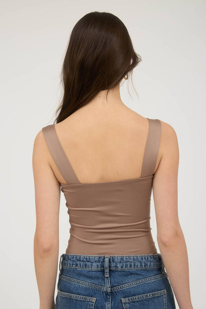 REVERSIBLE SQUARE NECK SEAMLESS CAMI