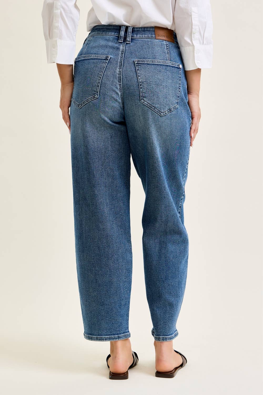 Judy Blue High Waisted Rigid Magic Barrel w/ Dart Detailing