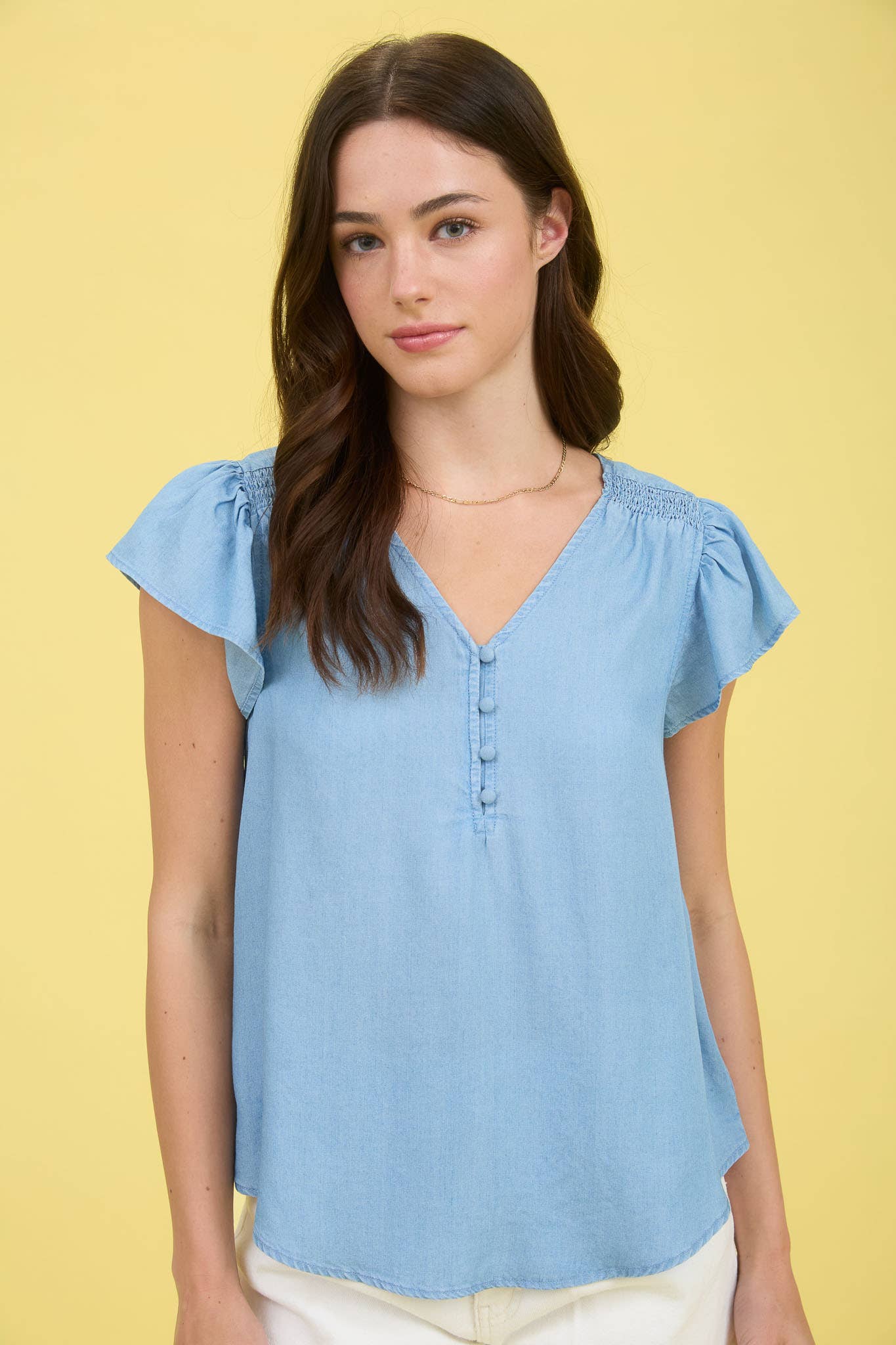 V NECK HALF BUTTON RUFFLE SLEEVE CHAMBRAY TOP